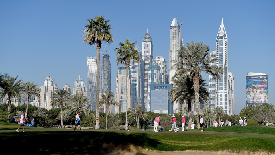 Unter Palmen und Wolkenkratzern: Golf in Dubai ist besonders.