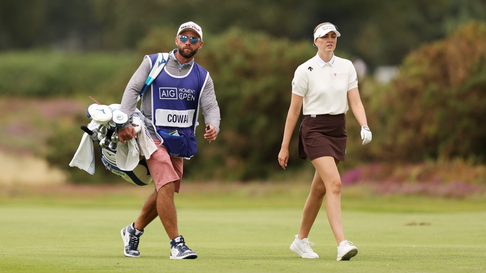 Olivia Cowan (27) steht bei Schlägerproduzent Mizuno Golf unter Vertrag.