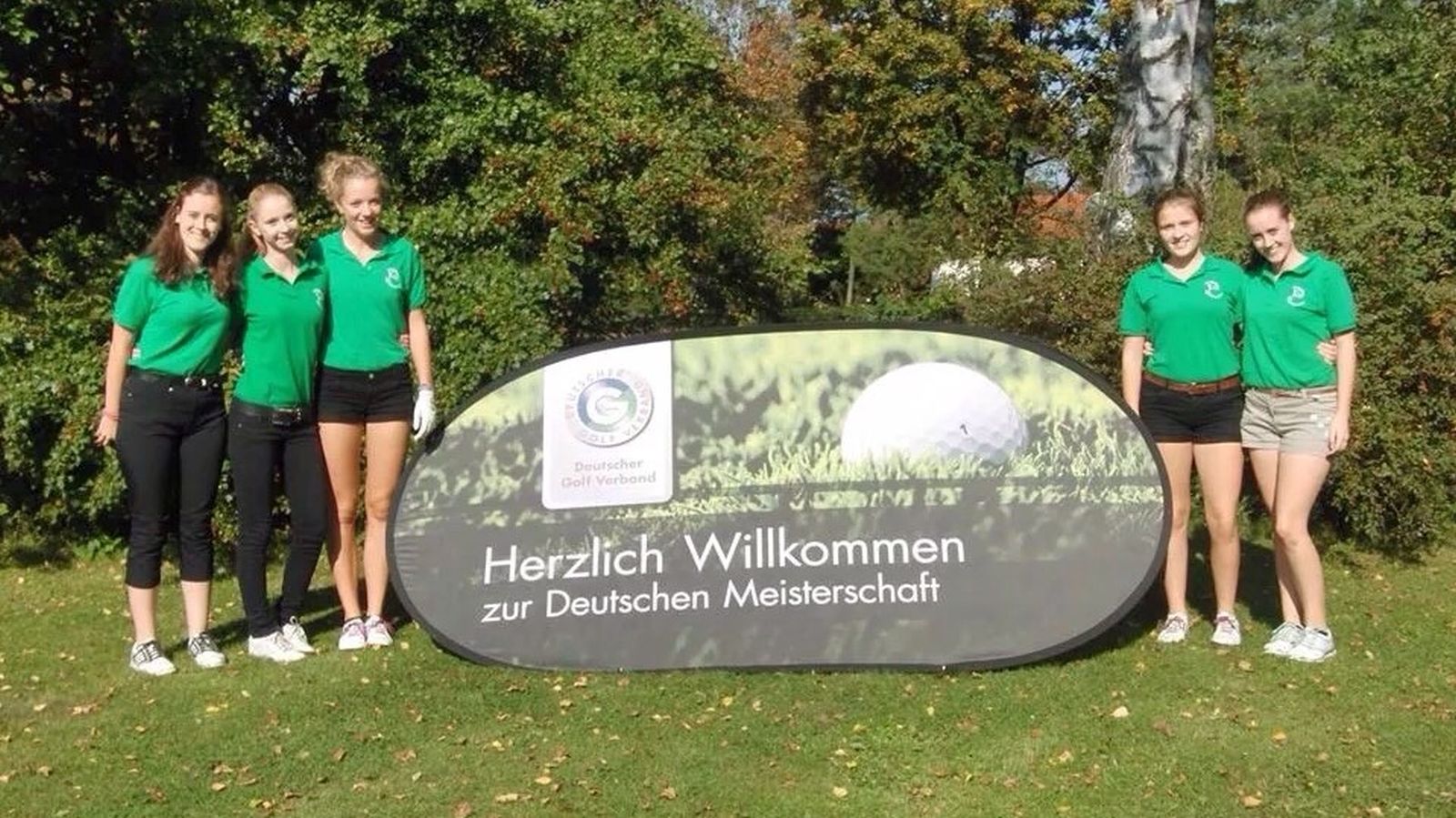 Mit ihren Teamkolleginnen hat sie bereits an einer Deutschen Mannschaftsmeisterschaft der AK 18 teilgenommen. © Privat