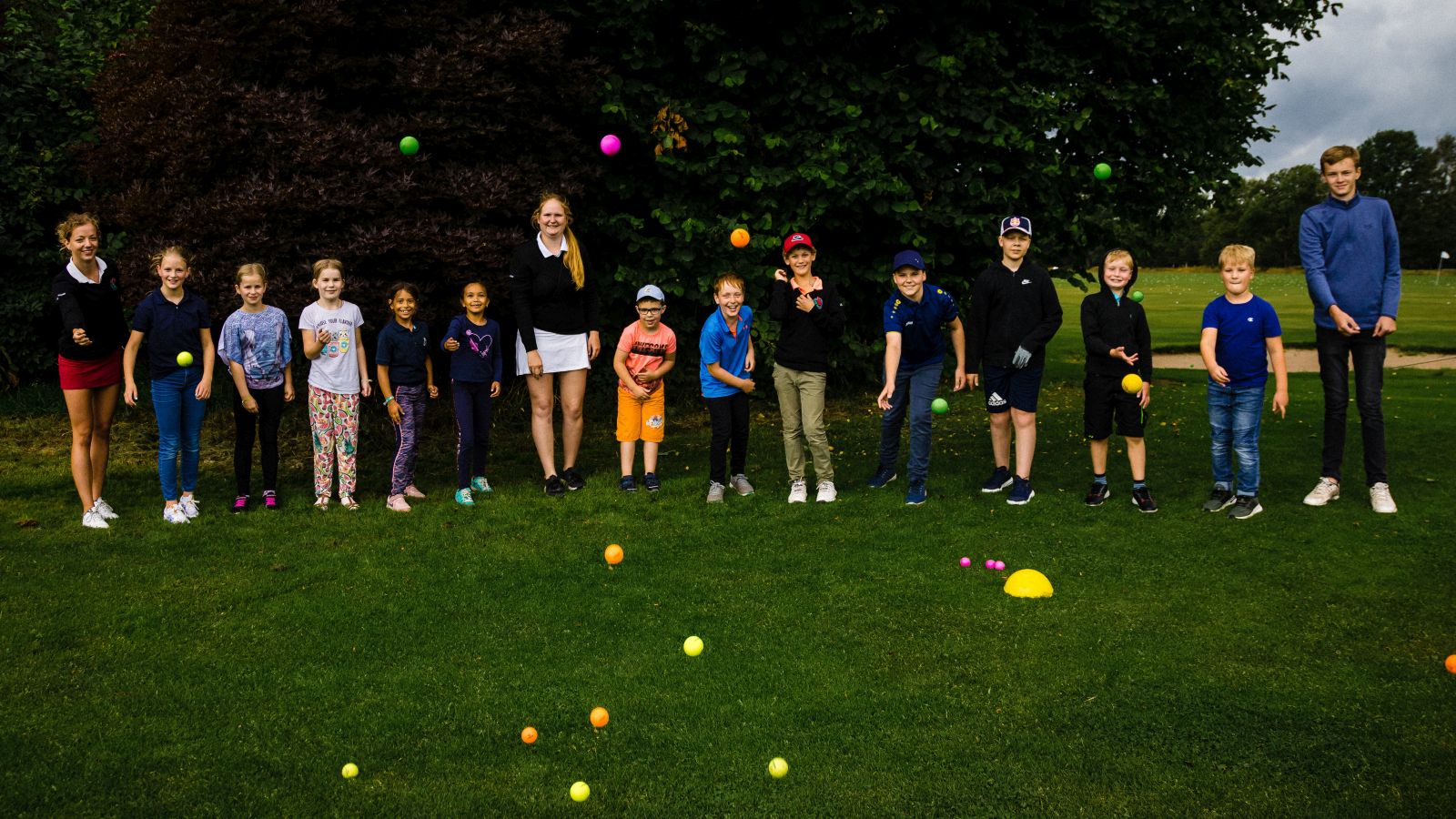 Die Kinder zwischen 6 und 13 Jahren haben Spaß bei Spiel und Sport. © Privat