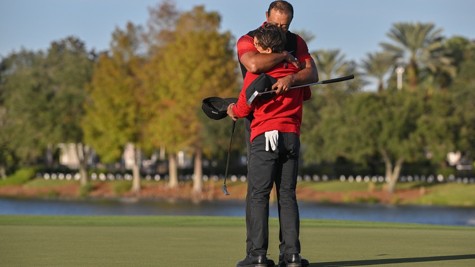 Berühmtes Vater-Sohn-Duo: Charlie und Tiger Woods. | © Ben Jared/PGA TOUR via Getty Images