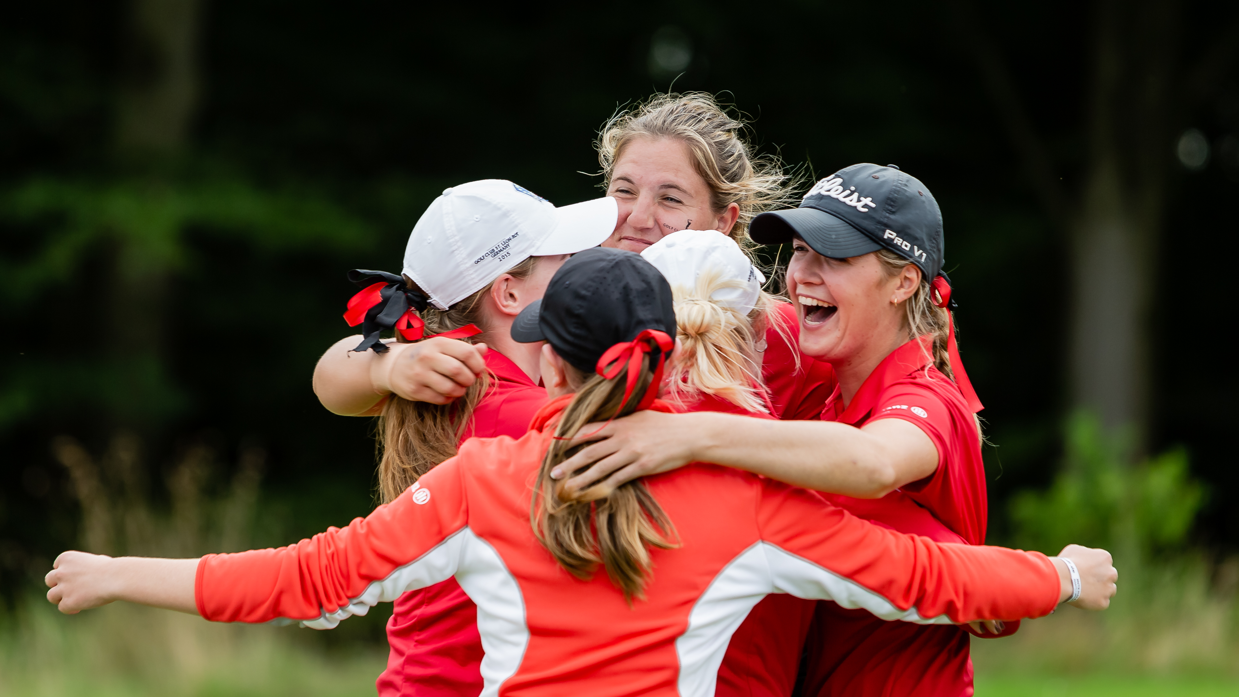 Freude über den Sieg bei den Damen des GC St. Leon-Rot.(Foto: DGV/ Tiess) | © (Foto: DGV/ Tiess)