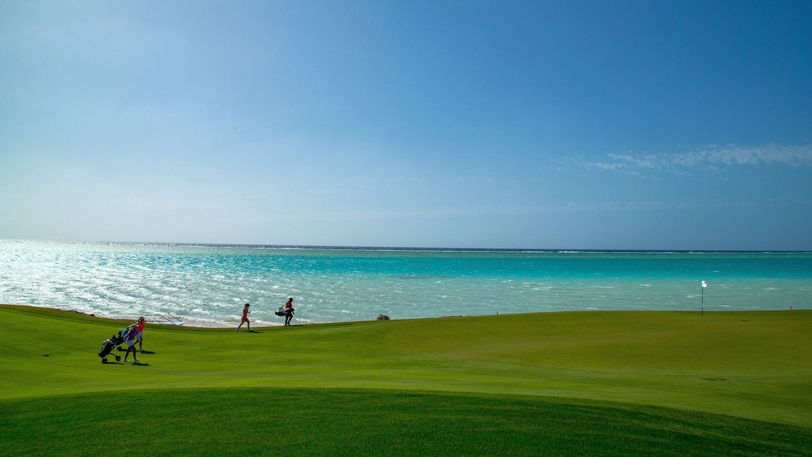 Golf am Roten Meer: Herrliche Ausblicke vom Royal Greens Golf & Country Club. © Tristan Jones/LET