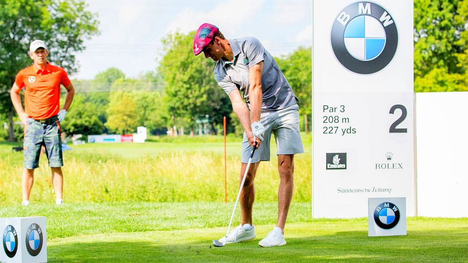 Er gehört zu den besten Golfern unter Deutschlands Fußball-Stars: Nationalspieler Thomas Müller. © Stefan Heigl/BMW