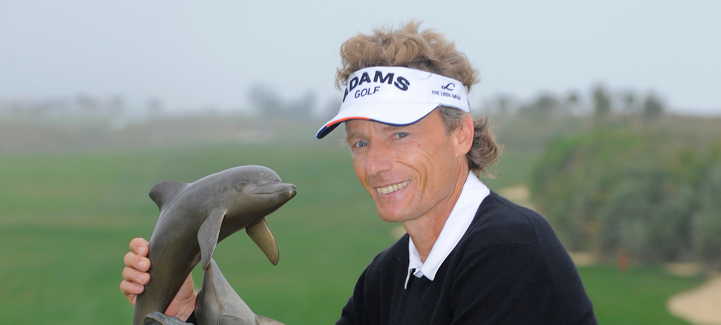 Bernhard Langer mit der Trophäe der Ginn Championship 2008.