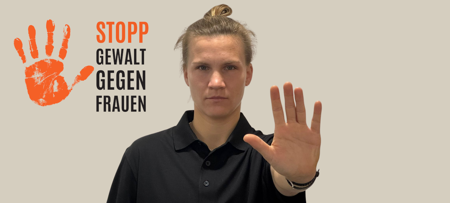 Mit der Aktion „Orange the World“ wird ein wichtiges Zeichen gegen Gewalt an Frauen gesetzt. Für dieses Anliegen engagiert sich auch Nadine Anstatt vom Deutschen Golf Verband in ihrer täglichen Arbeit.