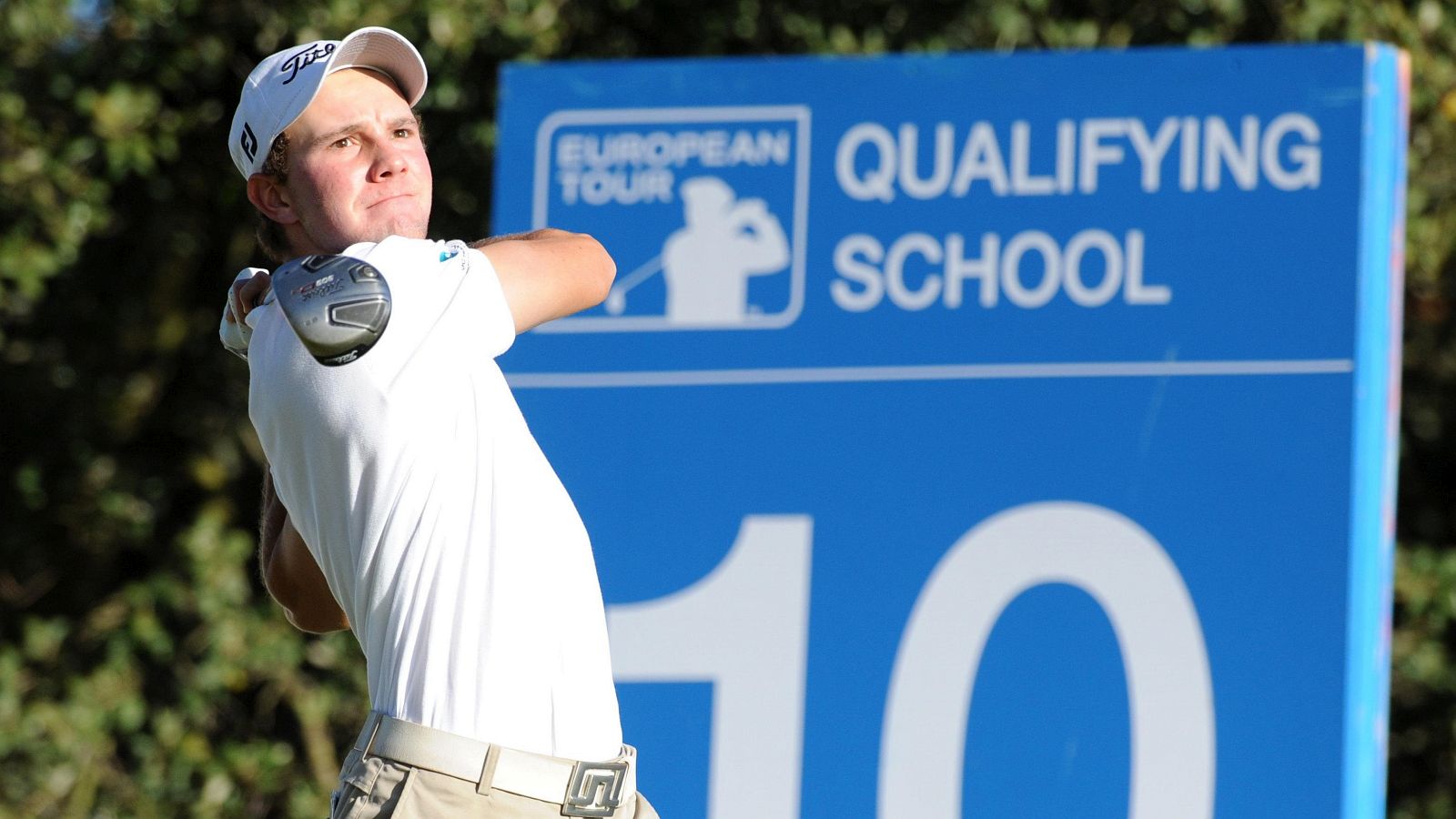 2010 - Max Kieffer holt sich auf der Q-School in Spanien das Ticket für die Challenge Tour.
| © golfsupport.nl