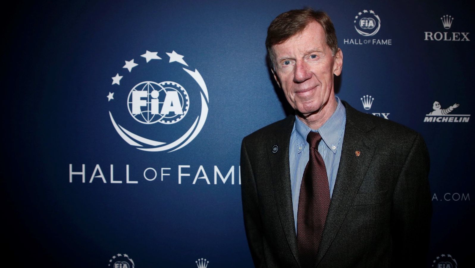 Als erster Rallye-Pilot und Nicht-Formel 1-Weltmeister wurde Walter Röhrl am 30. Januar 2019 in die FIA Hall of Fame,
die Ruhmeshalle des internationalen Motorsports, aufgenommen. 