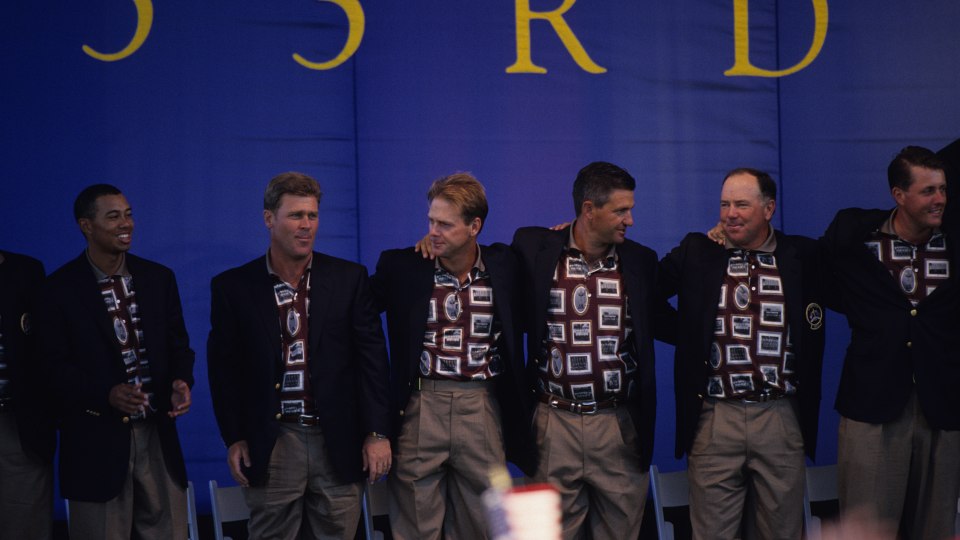 Diese Team-Bekleidung des US-Teams im Ryder Cup 1999 wurde so berühmt, dass es nur “The Shirt” genannt wird.
| © Montana Pritchard/PGA of America via Getty Images