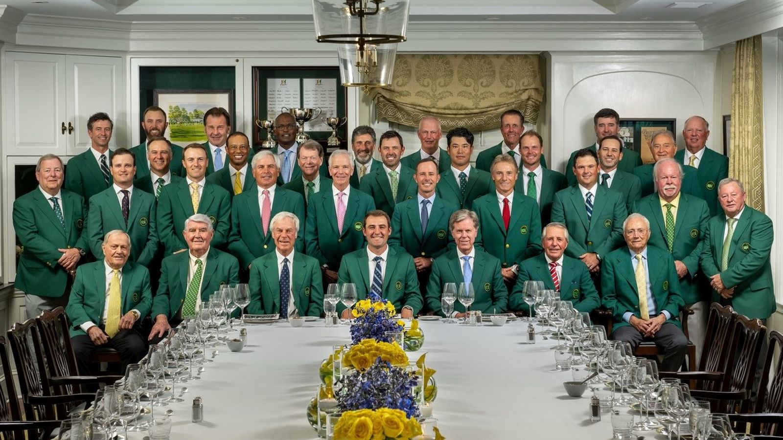 Champions-Dinner 2023: Gruppenbild der Masters-Sieger, die in diesem Jahr Scottie Schefflers Menü serviert bekamen. 