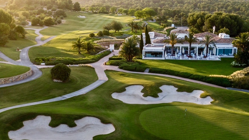 Der Golfplatz von Las Colinas bildet das Zentrum des über 300 Hektar großen Privatgeländes.