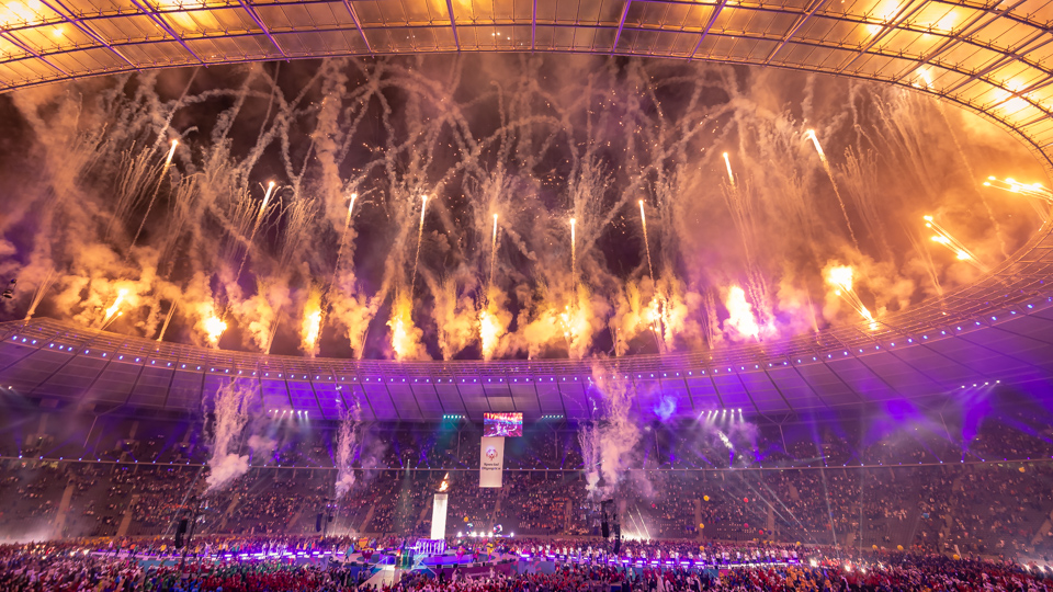 Der krönende Abschluss eines bewegenden Abends: über dem Olympiastadion wird das Feuerwerk gezündet.