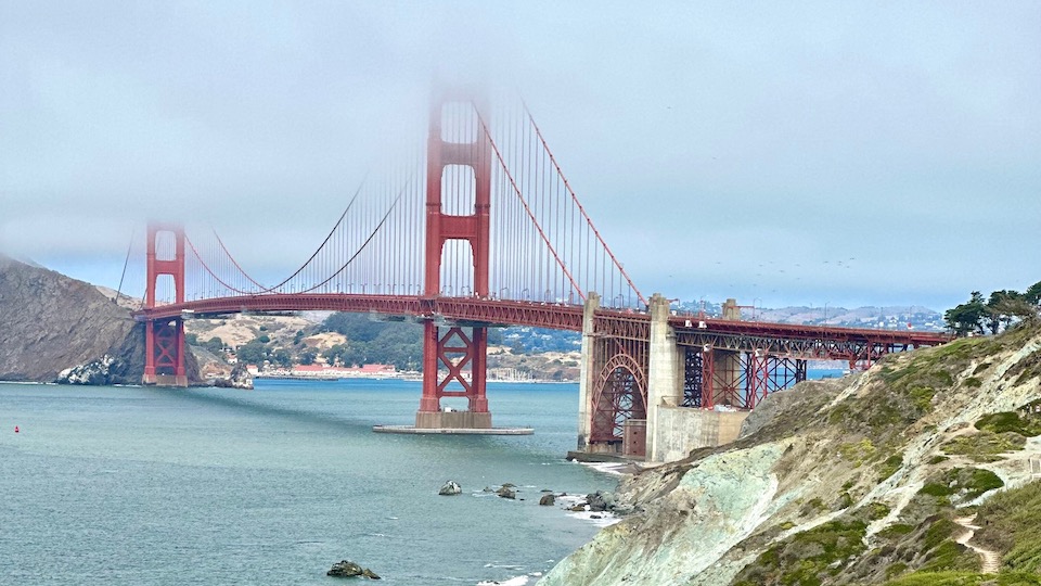 Bekanntes Wahrzeichen: die Golden Gate Bridge in San Francisco. 
