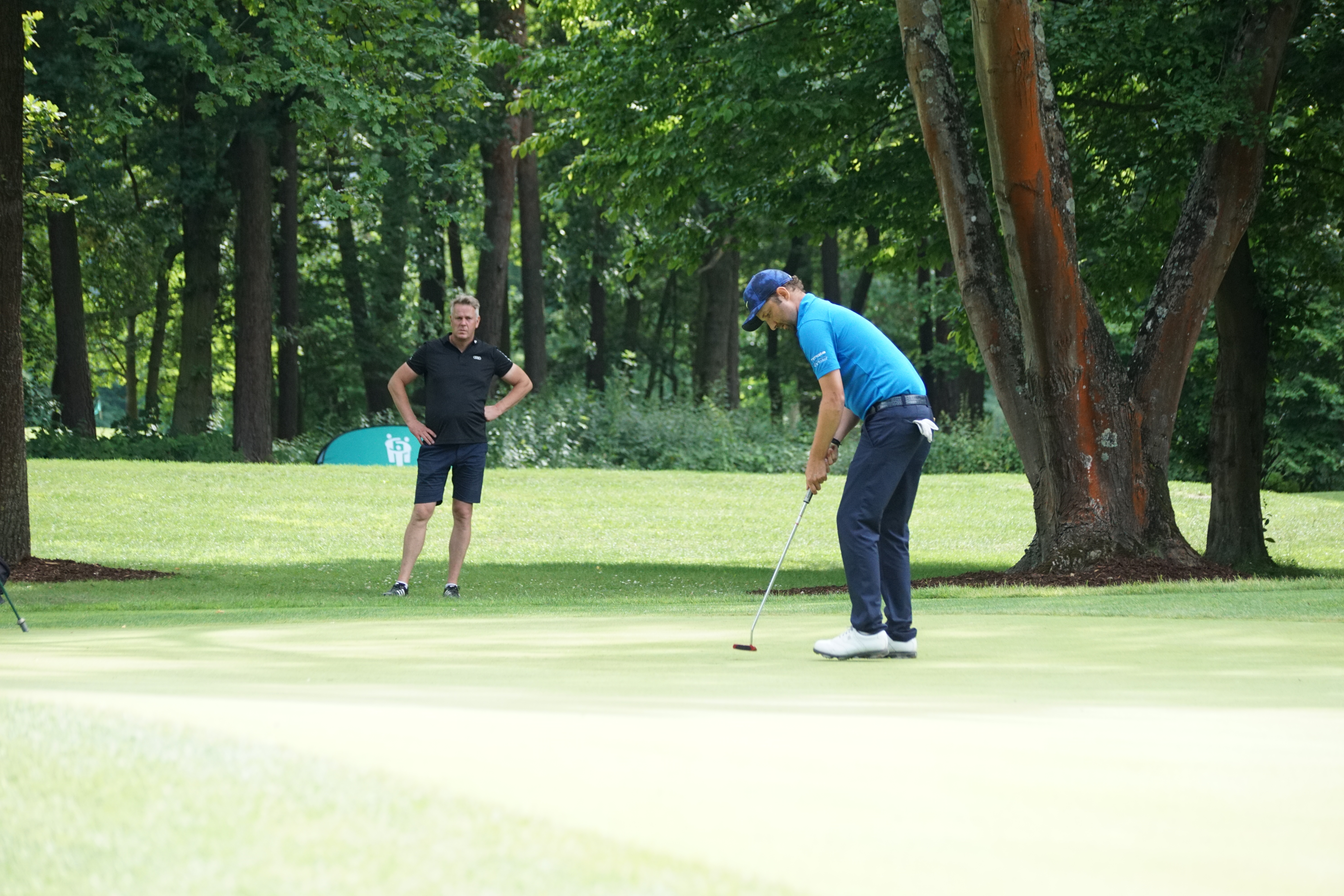 Der Putt zum Sieg: Christopher Huvermann vom GC Hösel.