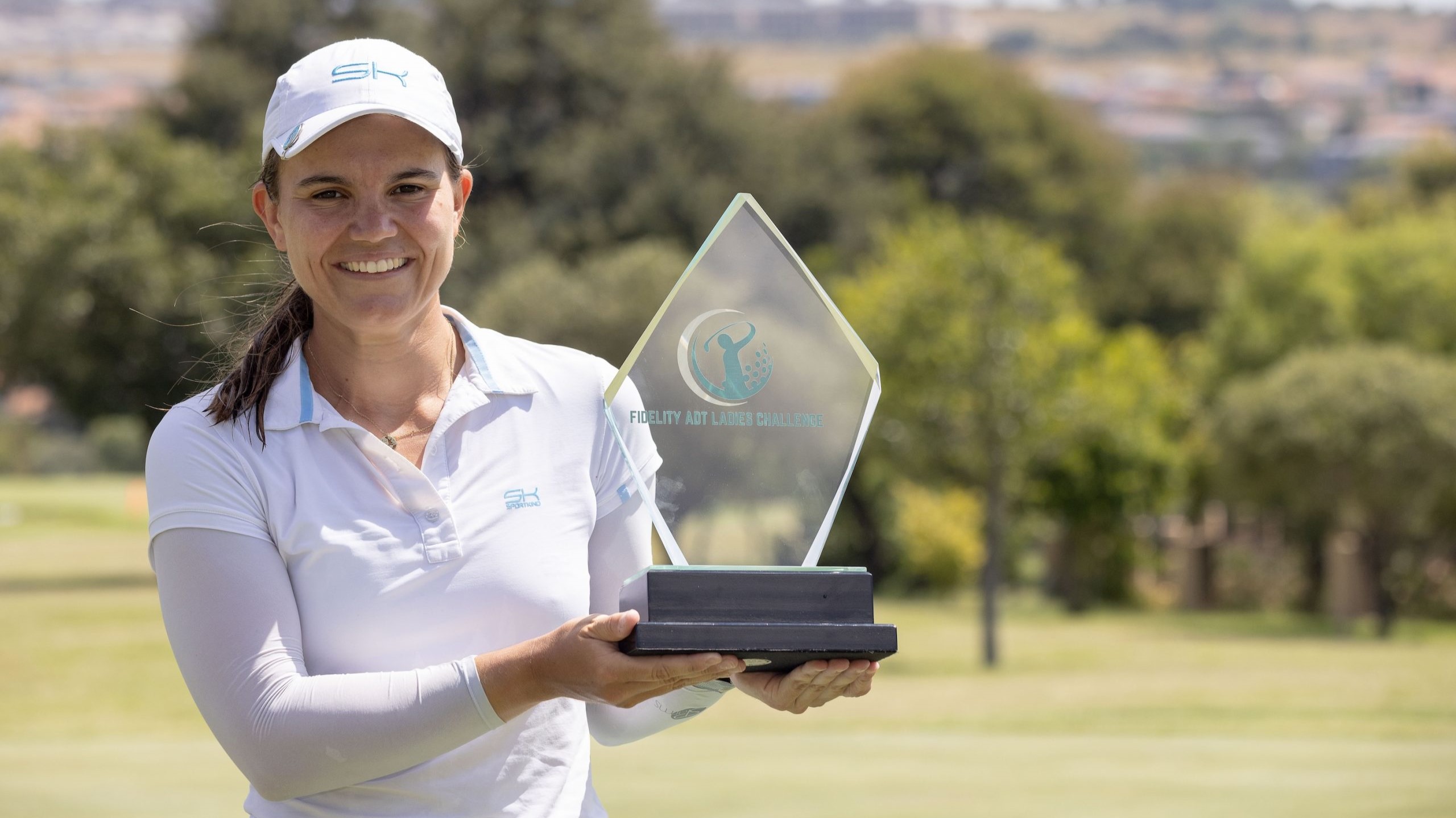Erster Sieg als Profi-Golferin: Helen Tamy Kreuzer gewinnt auf der Sunshine Ladies Tour in Südafrika. © Sunshine Ladies Tour