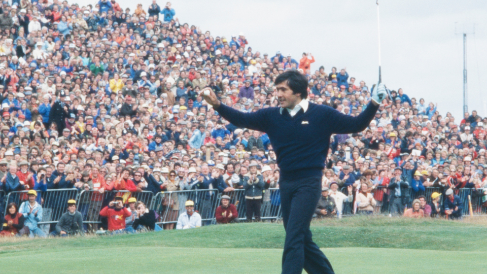 Seve Ballesteros feierte in seinem legendären blauen Pullover seine größten Erfolge - wie hier bei der Open Championship 1979.