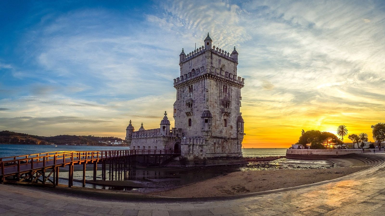 Der Torre de Belém ist so etwas wie das Wahrzeichen Lissabons.