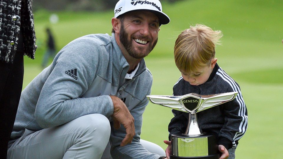 Auch Dustin Johnson (hier mit Sohn Tatum) musste erst Papa werden, um ganz groß rauszukommen. | © golfsupport.nl/Brian Rothmuller