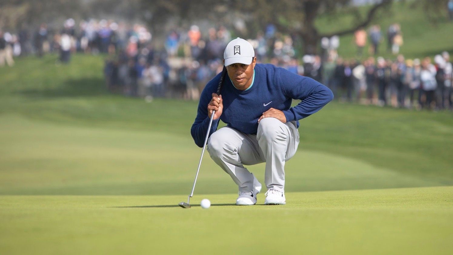 Lesen ja, aber nicht zu lang! Amateure neigen dazu, zuweilen mehr Zeit zum Analysieren des Grüns zu benötigen als Profis wie Tiger Woods. I © golfsupport.nl/Alan Smith/ism