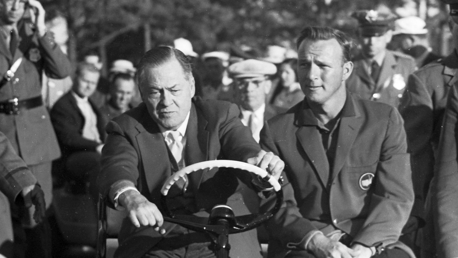 Mann der ersten Stunde: Bobby Jones (l./hier mit Arnold Palmer beim Masters 1960) entwarf den Platz und gründete den Augusta National GC.