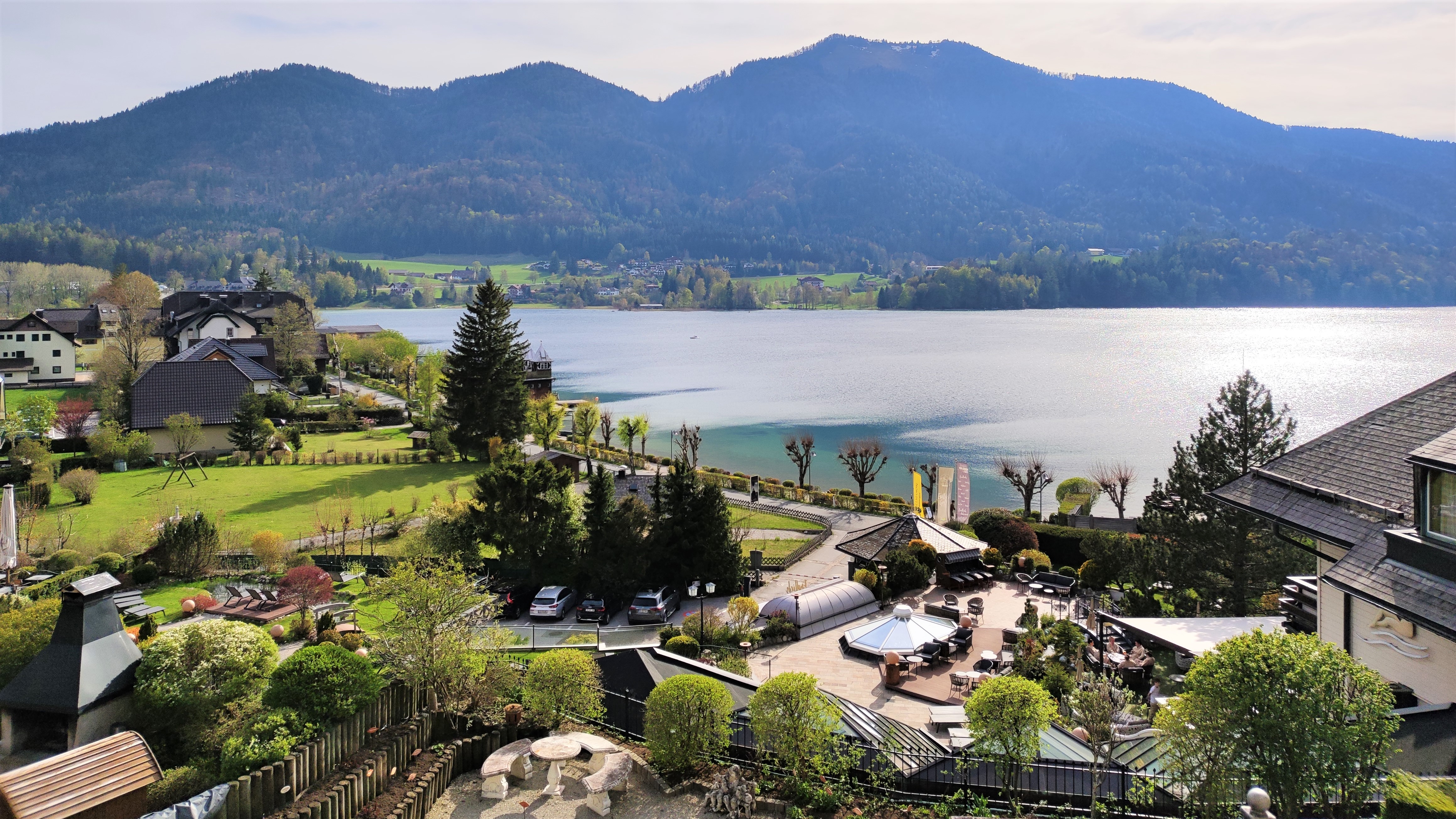 Blick aus dem Hotel Ebner's Waldhof am See in Fuschl. | © Kirmaier