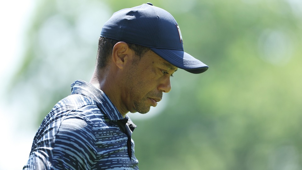 Es wurde ein spielerisch holpriger und schmerzvoller Auftakt für Tiger Woods bei der PGA Championship 2022