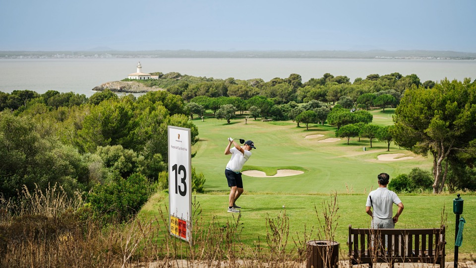Der mit dem Leuchtturm: Ein spektakulärer Ausblick im Club de Golf Alcanada