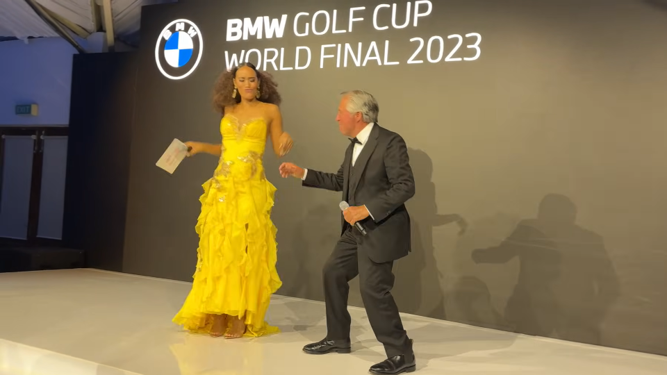 Setzte bei der Abschlussfeier zum geschmeidigen Tanz an: Gary Player beim BMW Golf Cup Weltfinale.
